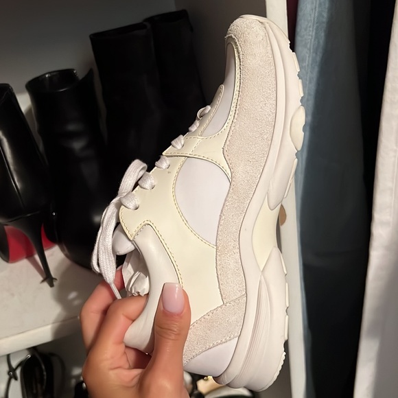 CLOSET CLEAROUT! EVERYTHING MUST GO!‼️ - Picture 2 of 5